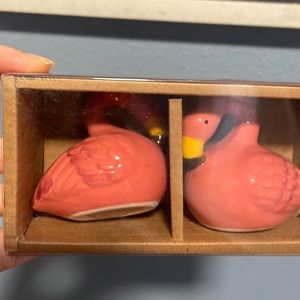 Pink flamingo salt and pepper